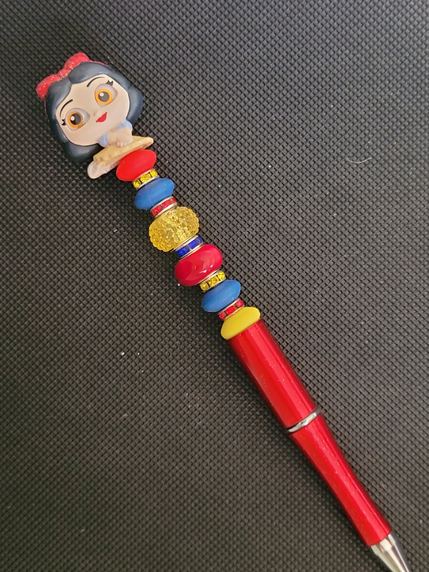 Doorables Snow White beaded writing pen