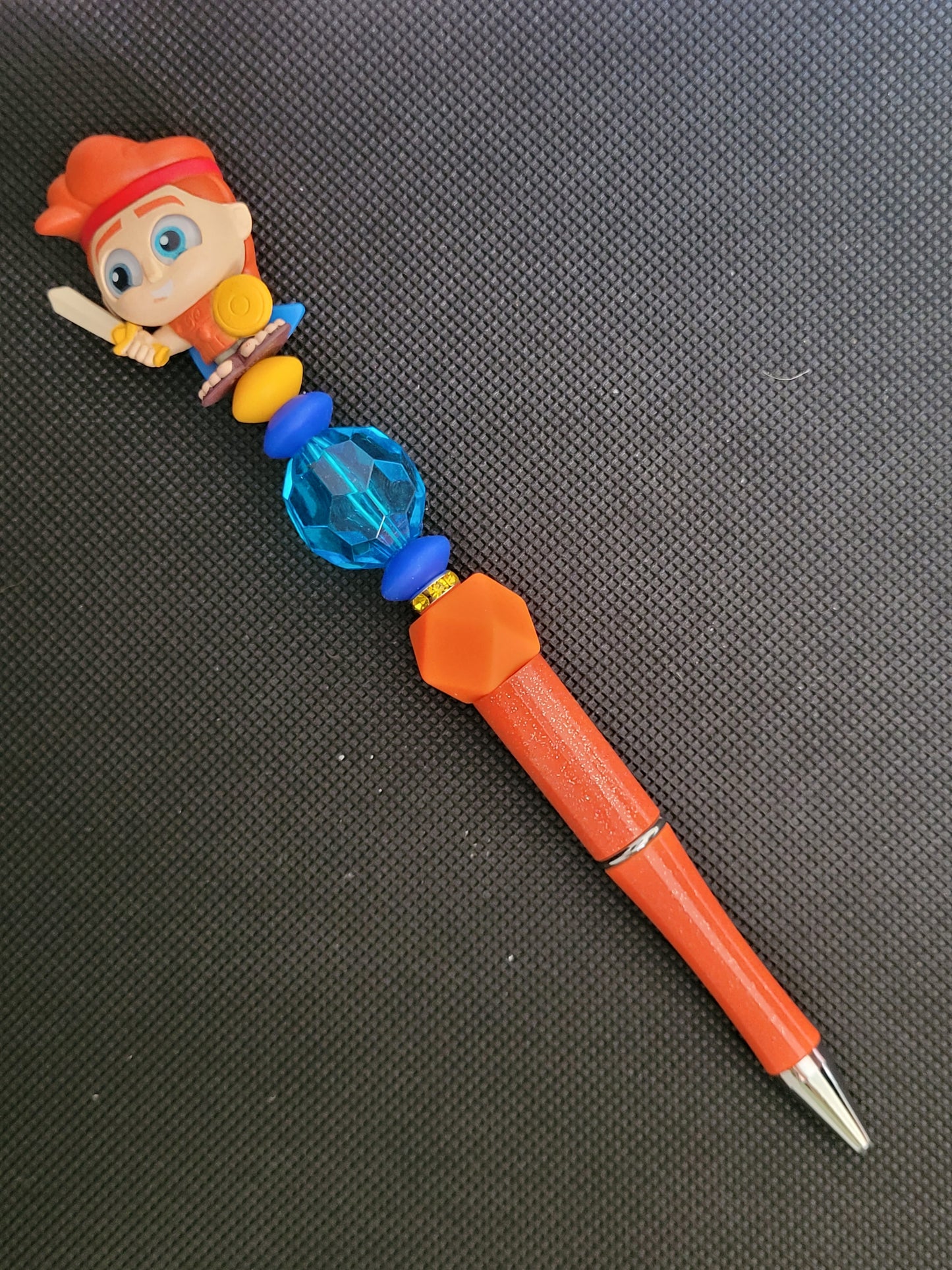 Doorables Hercules beaded writing pen
