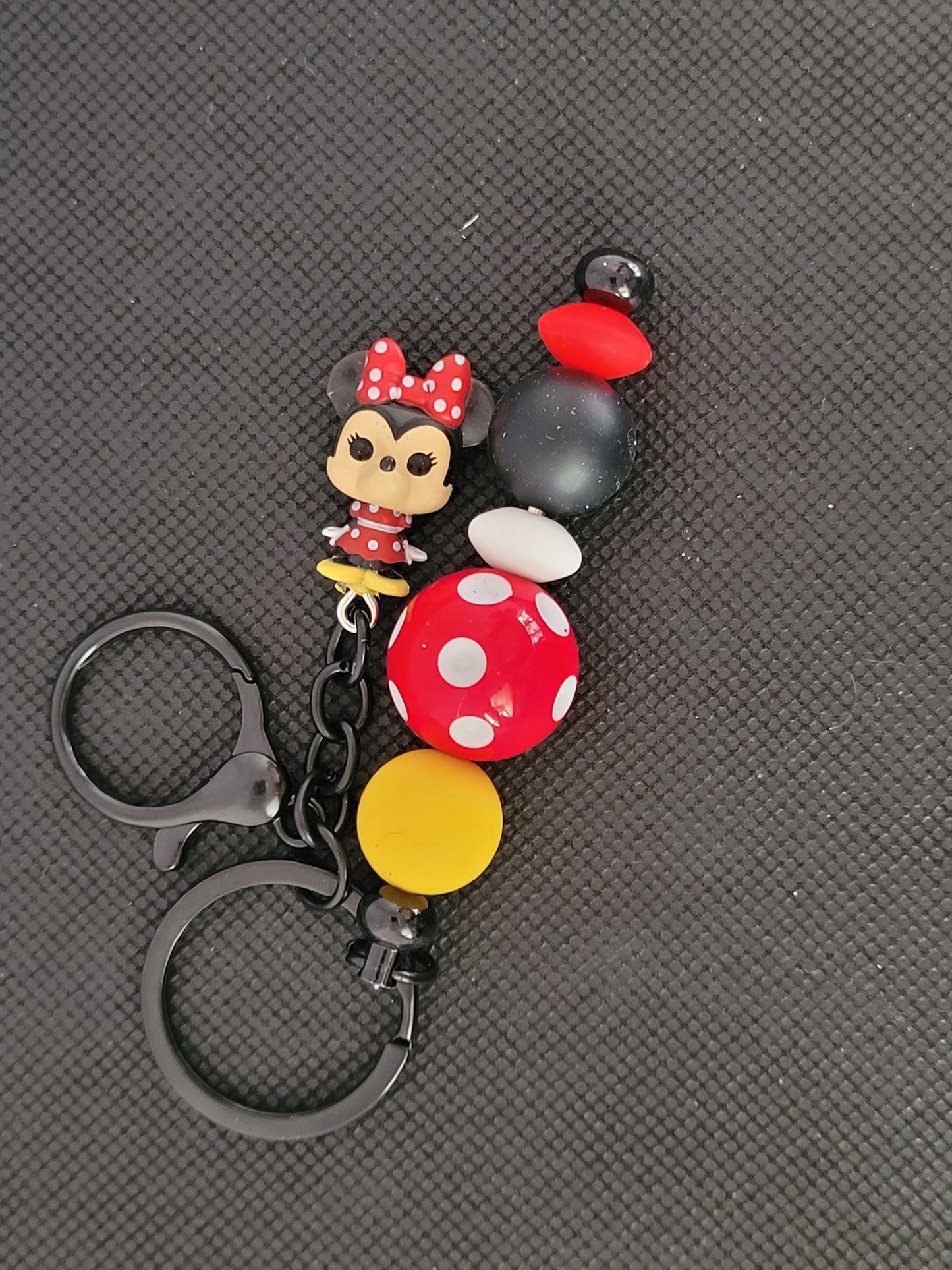 Minnie Mouse bitty pop beaded keychain