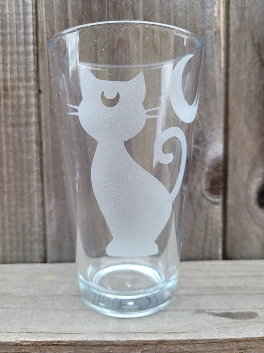 Luna (Full Body, Sailor Moon) Pint Glass - Made to Order