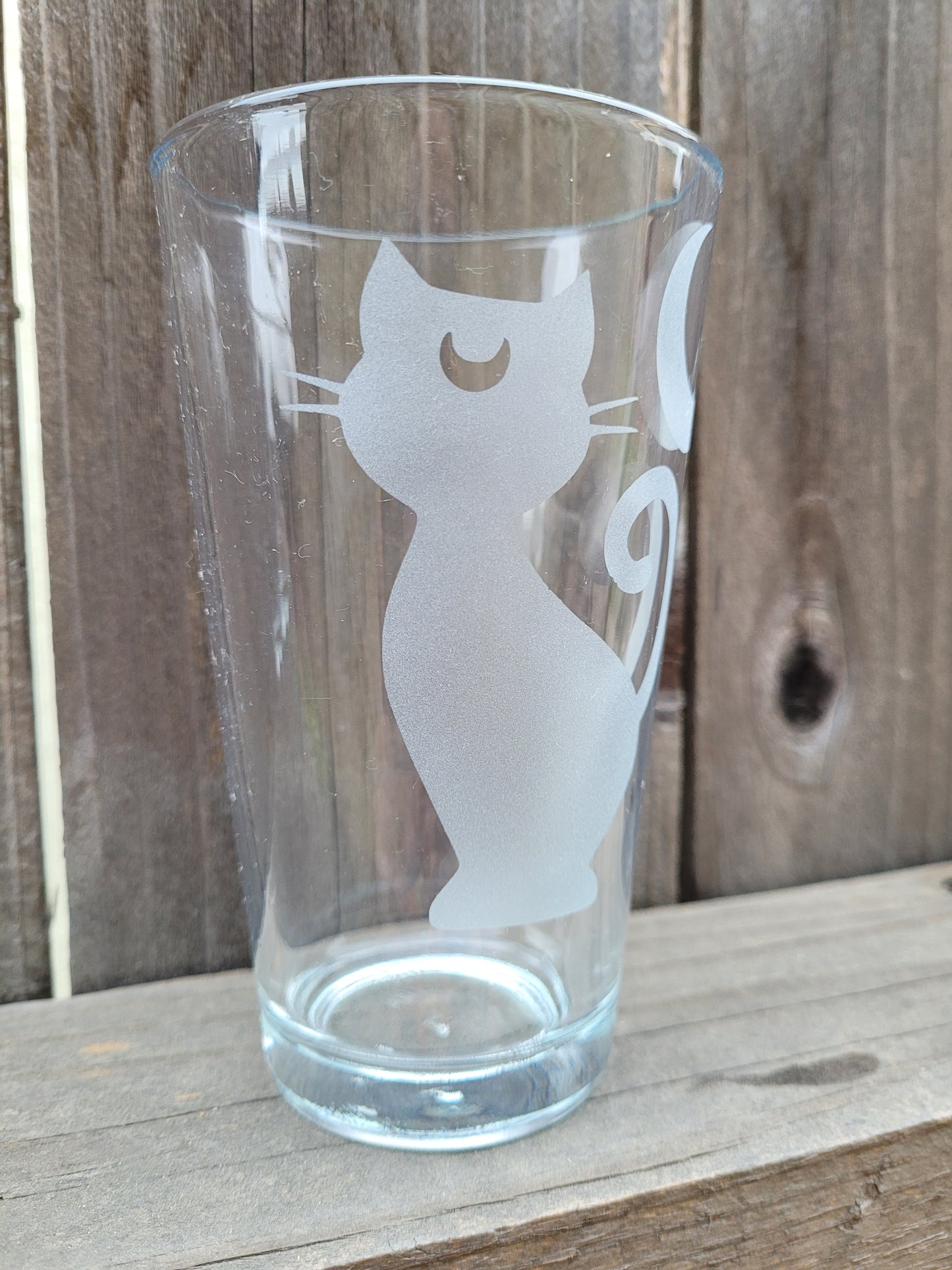 Luna (Full Body, Sailor Moon) Pint Glass - Made to Order