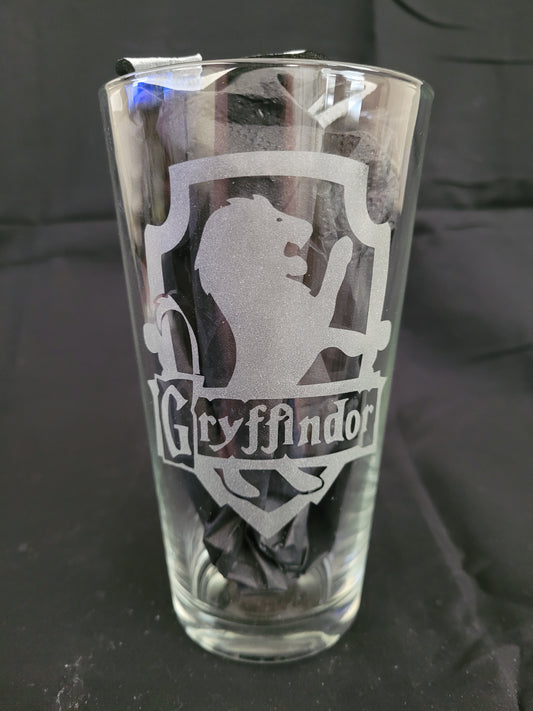 Gryffindor Harry Potter house crest Pint Glass - Made to Order