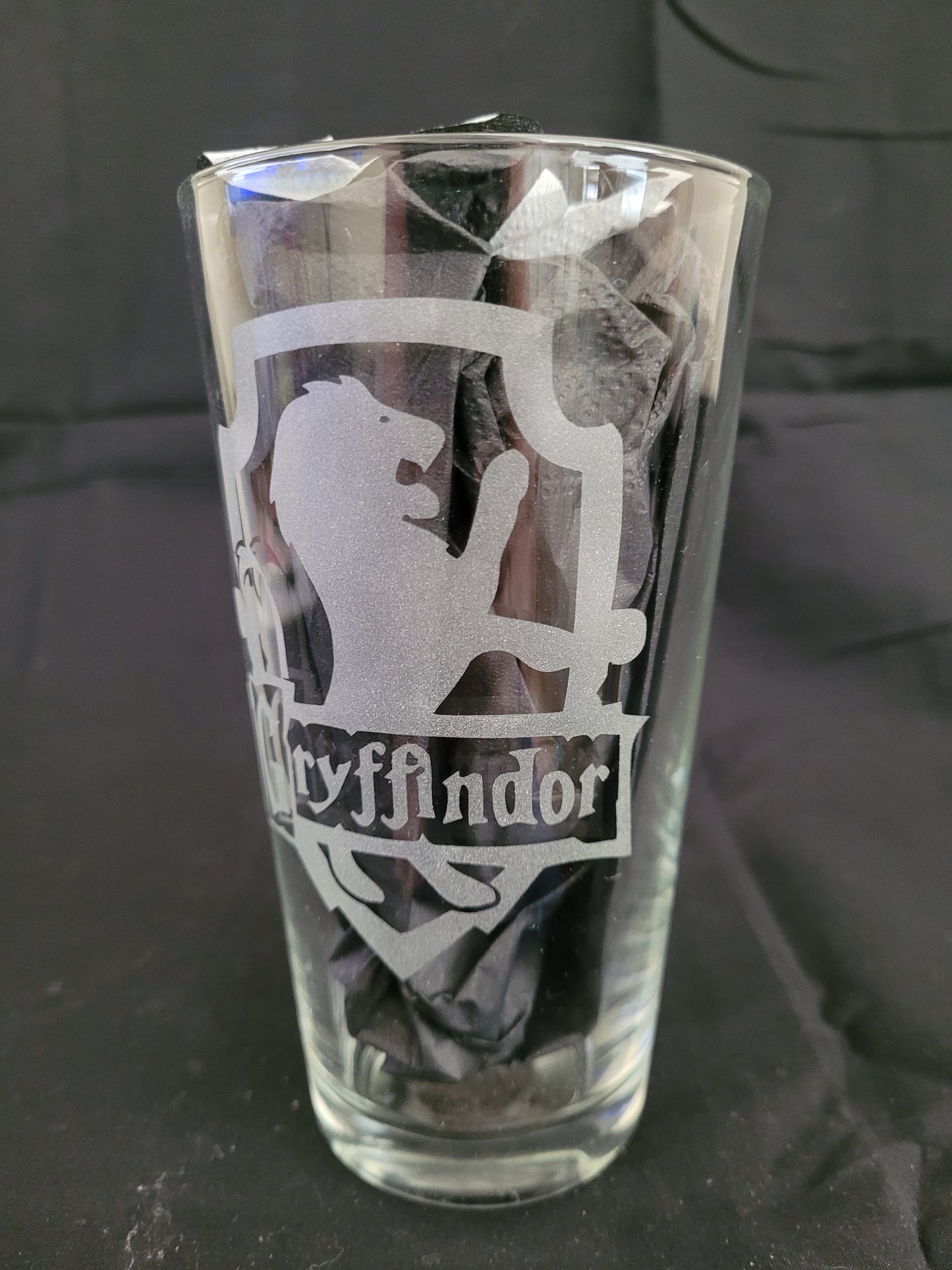 Gryffindor Harry Potter house crest Pint Glass - Made to Order