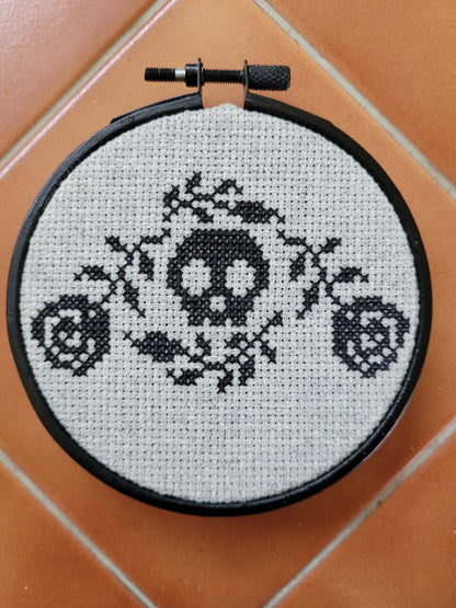 Skull and roses cross stitch