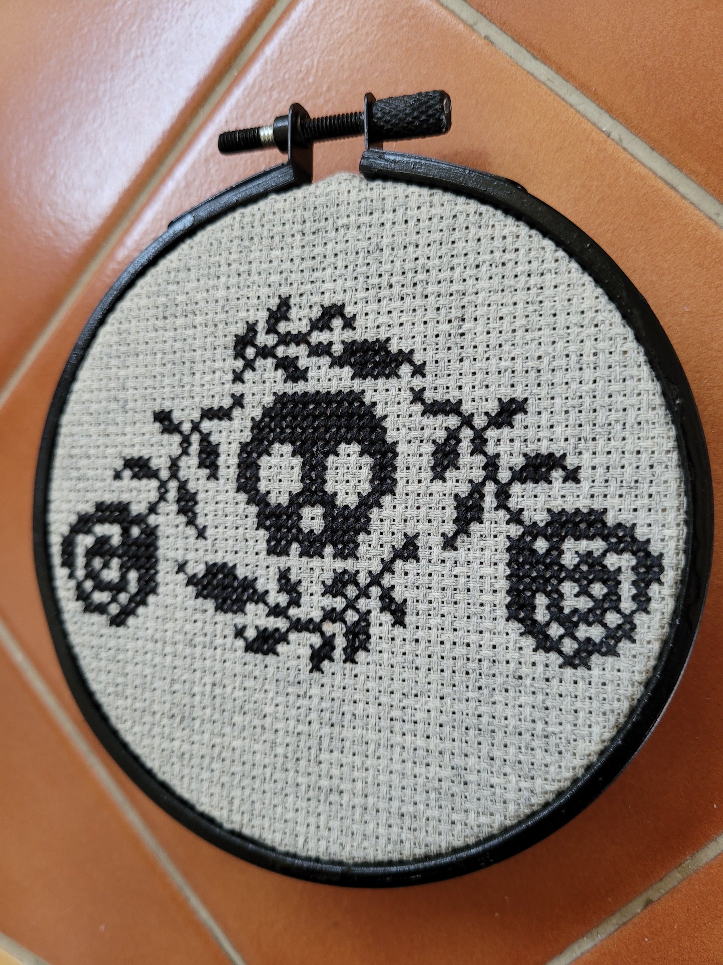 Skull and roses cross stitch